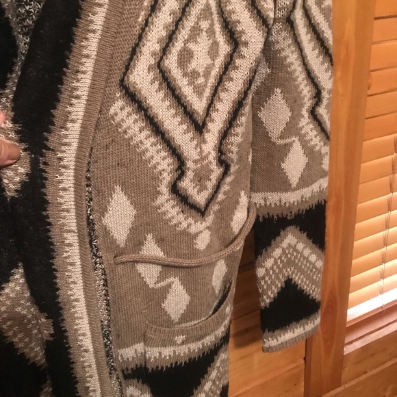 Aztec Cardigan - Picture 2 of 3
